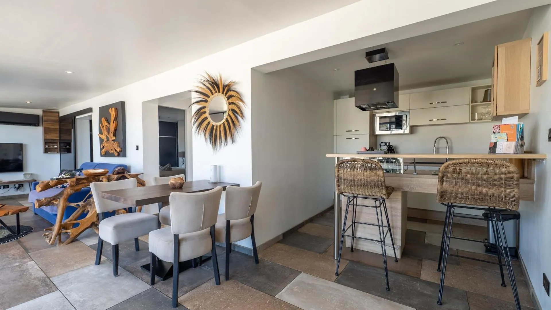 Bel appartement avec vue panoramique sur le port Carry-le-Rouet